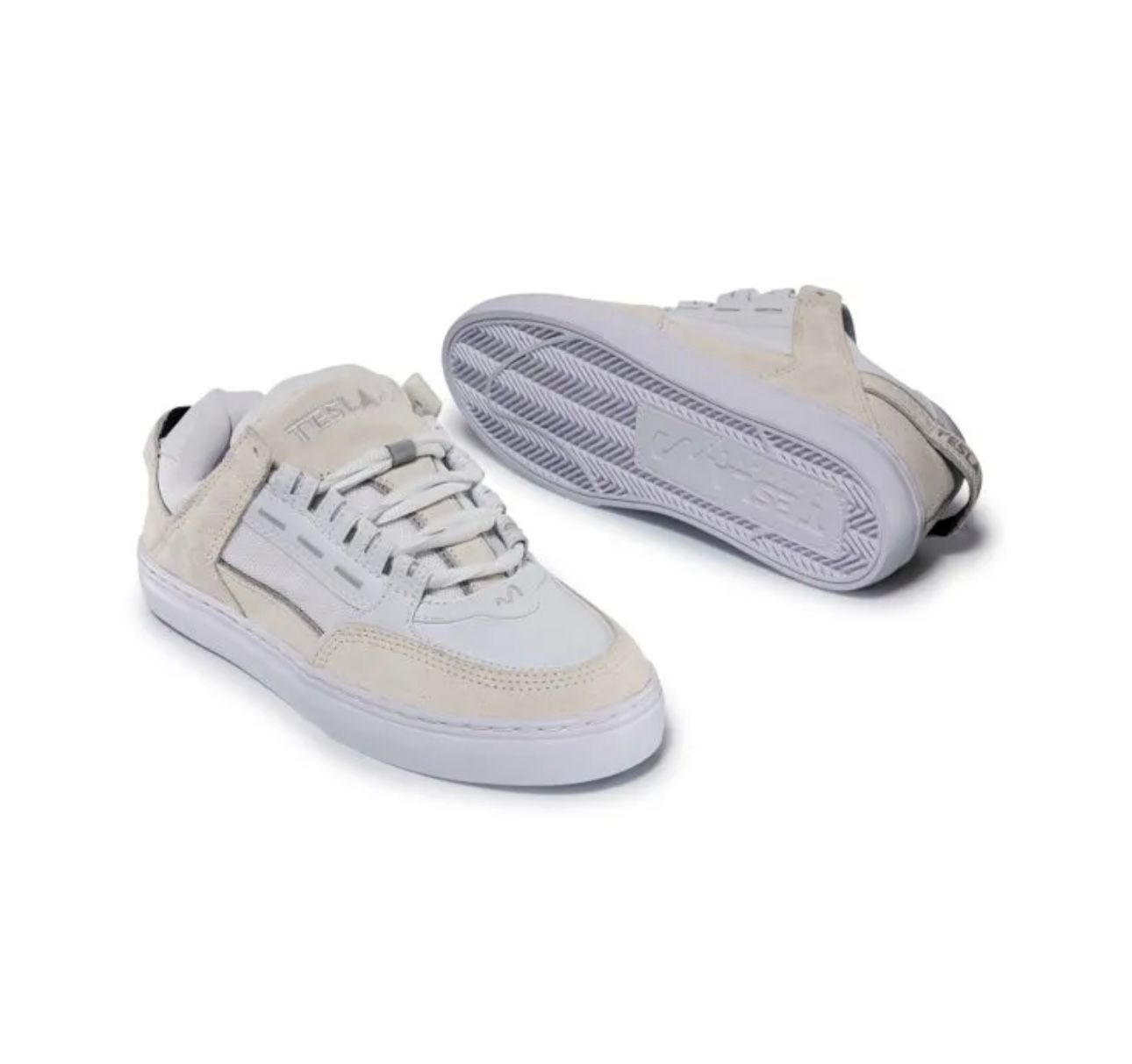 TENIS TESLA COIL WHITE REFLECT