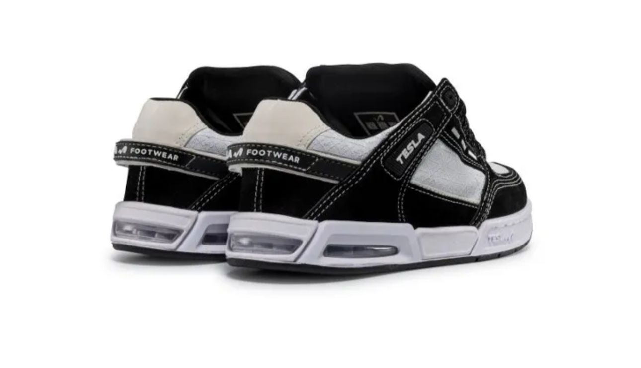 TENIS TESLA COIL DELUX B&W