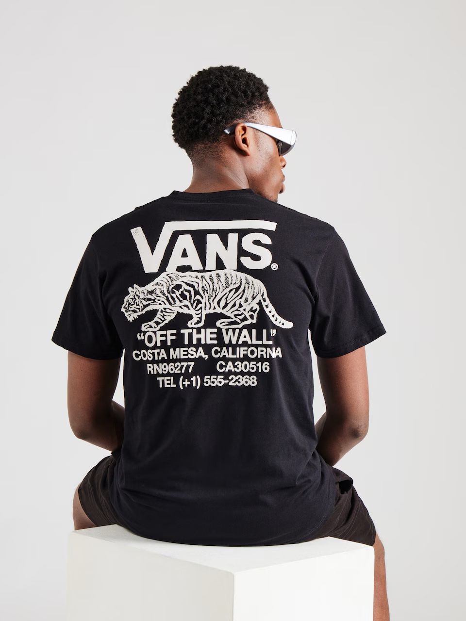 CAMISETA VANS SNEAKY SS BLACK