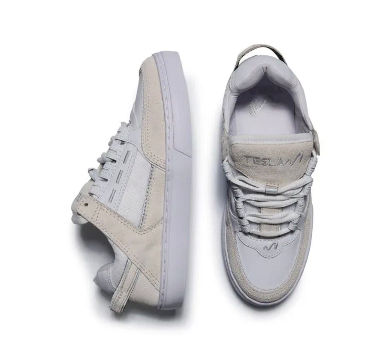 TENIS TESLA COIL WHITE REFLECT