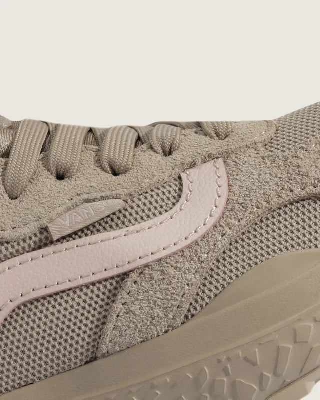 TENIS VANS ULTRARANGE NEO VR3 TAUPE (MARROM)
