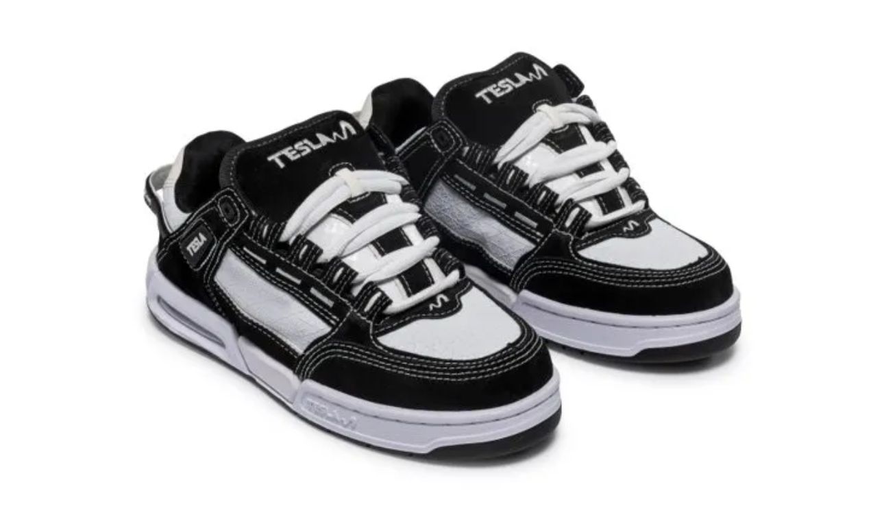 TENIS TESLA COIL DELUX B&W