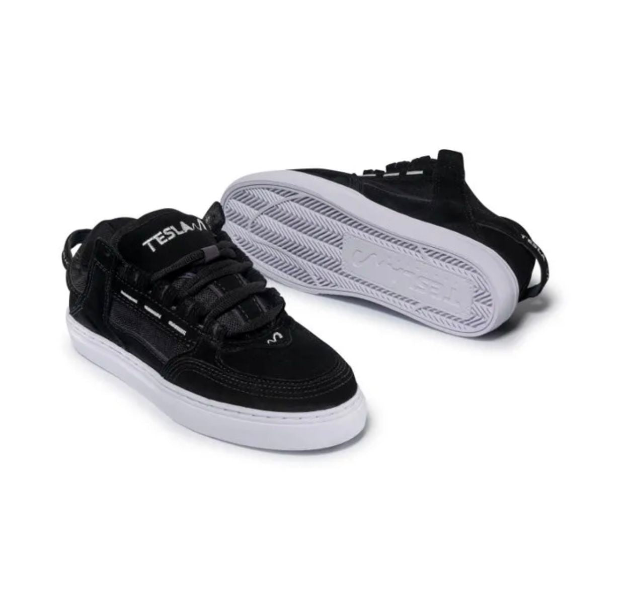 TENIS TESLA COIL BLACK WHITE FURTA COR