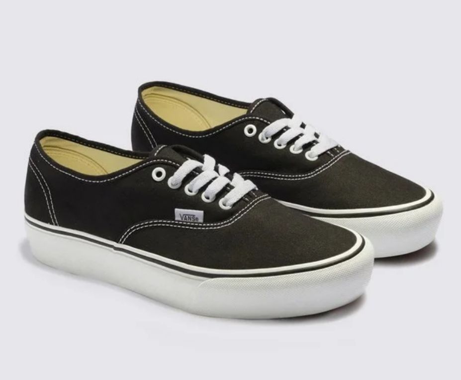 TENIS VANS AUTHENTIC BLACK WHITE PLATAFORM