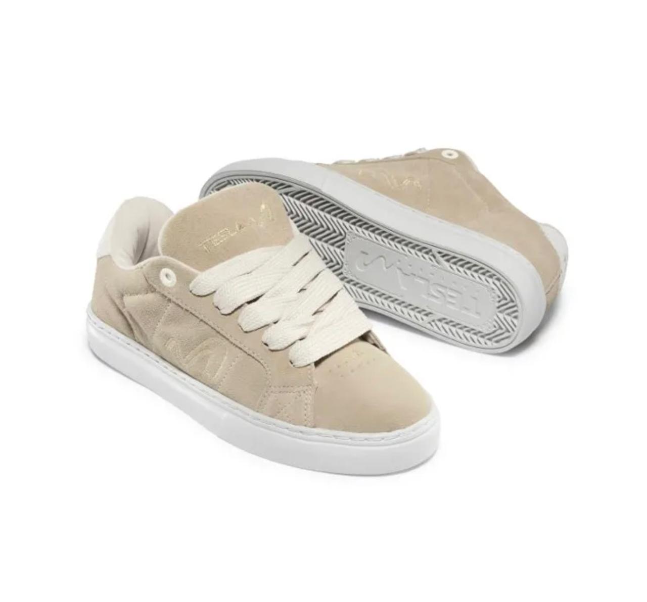 TENIS TESLA HERTZ SAND