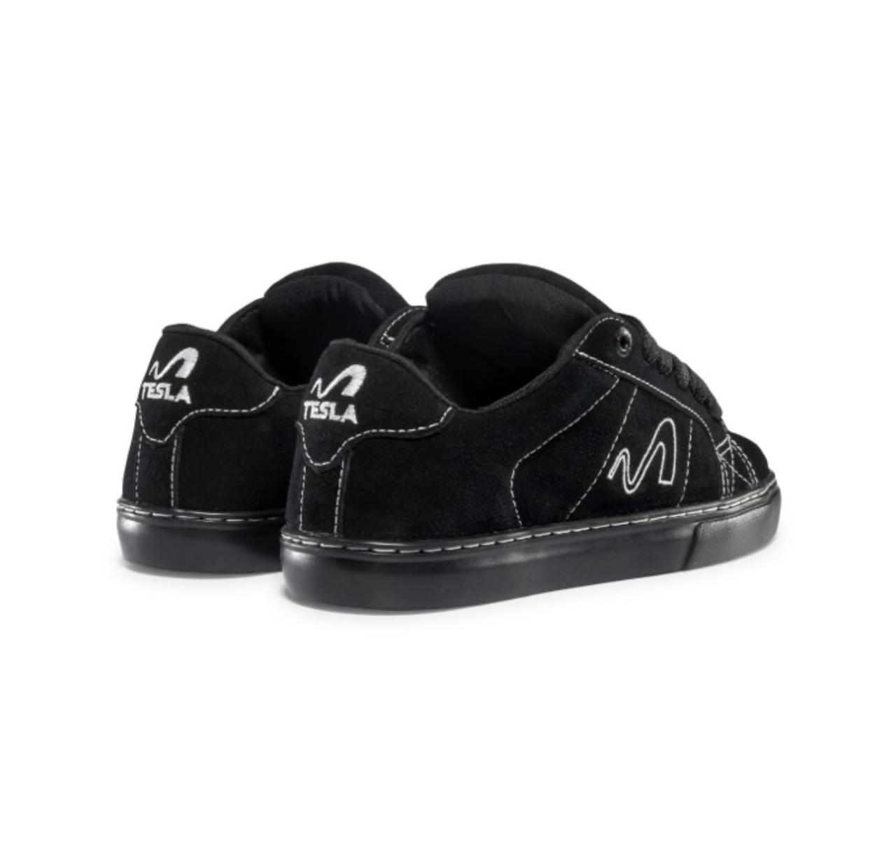 TENIS TESLA HERTZ BLACK FAT LACE