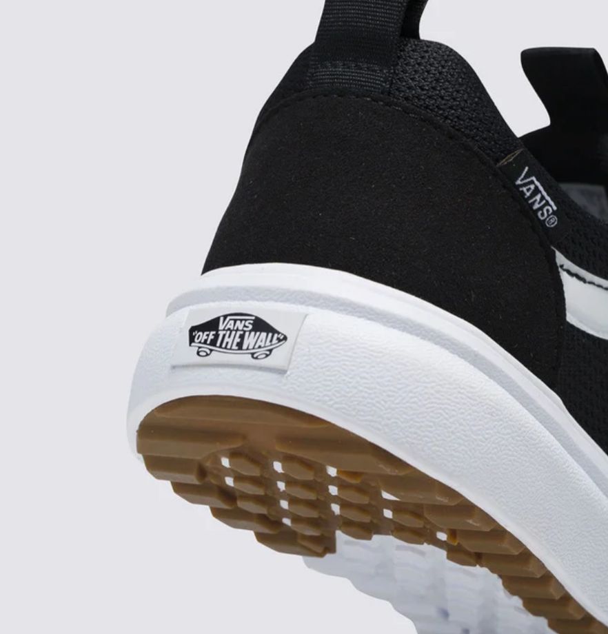 TENIS VANS ULTRARANGE RAPIDWILD BLACK WHITE