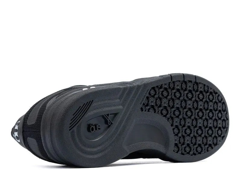 TÊNIS FLUENTE GTX PRETO/PRETO DETALHES PRATA/CINZA ESSENCIAL