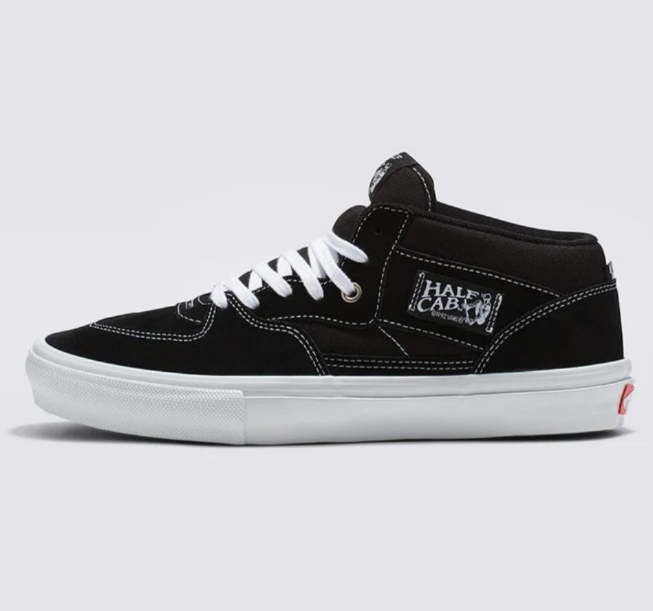 TENIS VANS HALF CAB BLACK WHITE