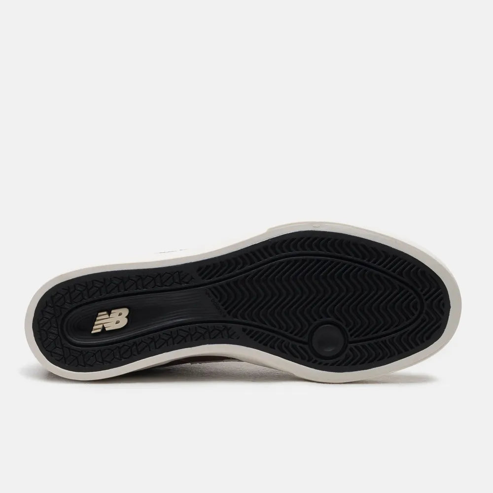 Tênis New Balance Nm272 Masculino. CAFÉ/BRANCO